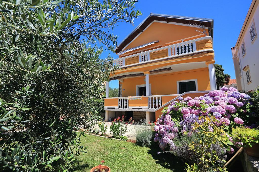 Apartments Kero Бибине Екстериор снимка