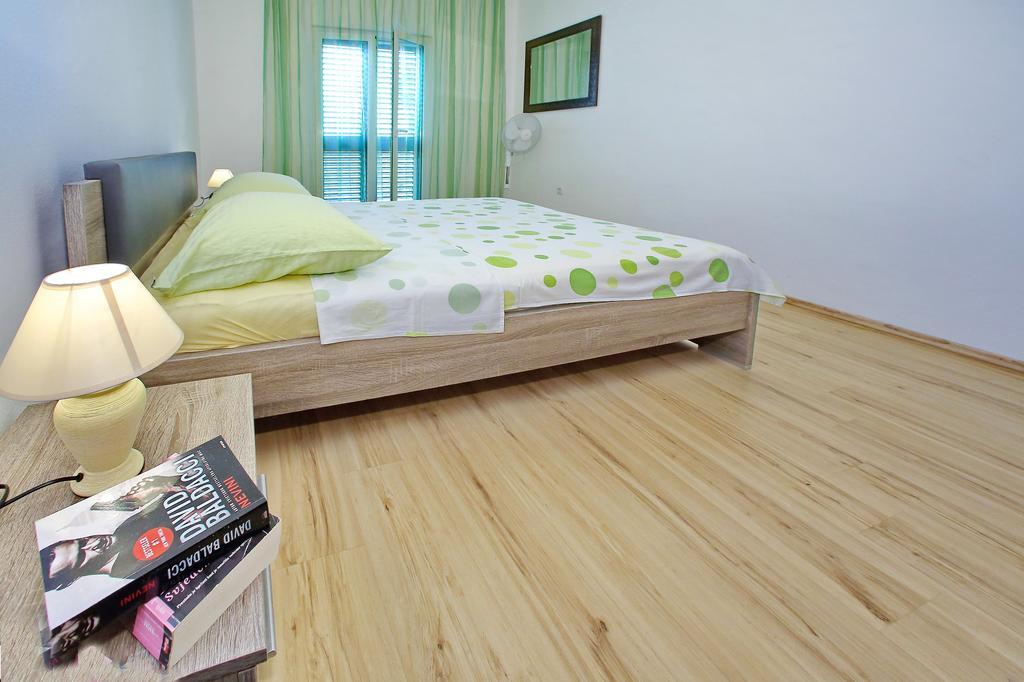 Apartments Kero Бибине Екстериор снимка