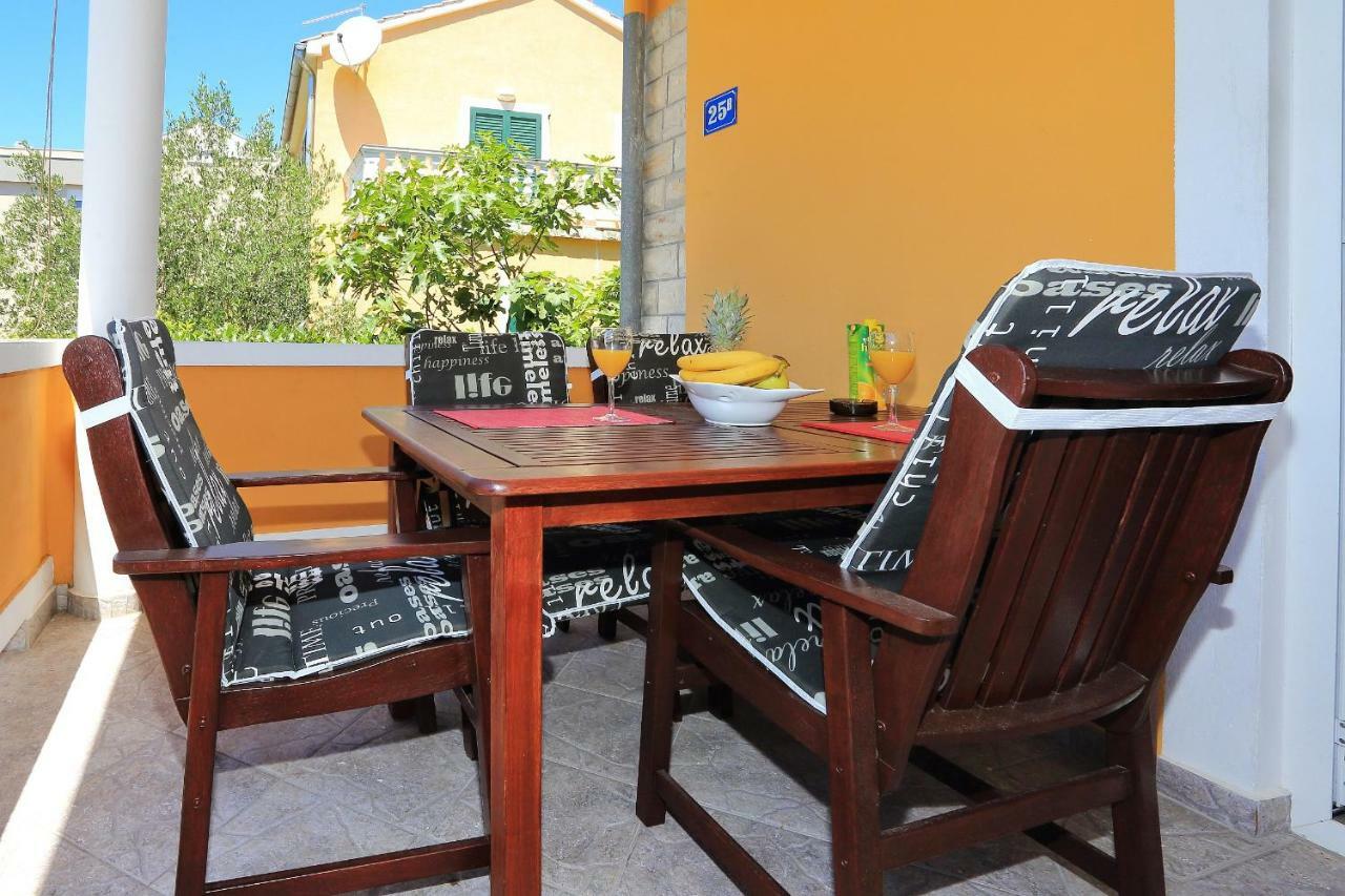 Apartments Kero Бибине Екстериор снимка