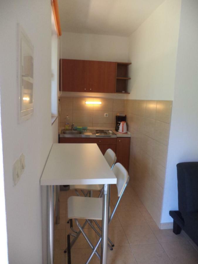 Apartments Kero Бибине Екстериор снимка
