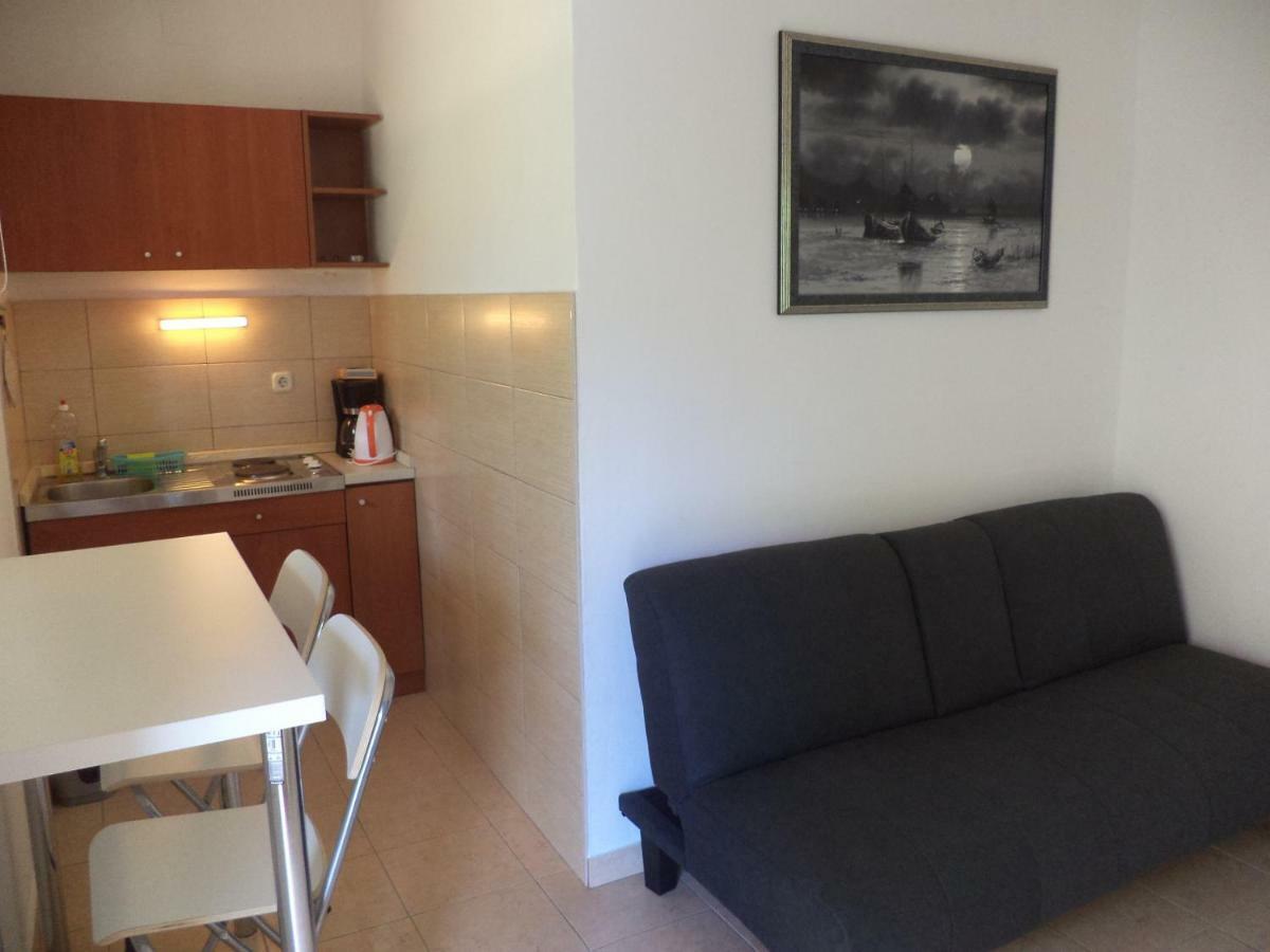 Apartments Kero Бибине Екстериор снимка