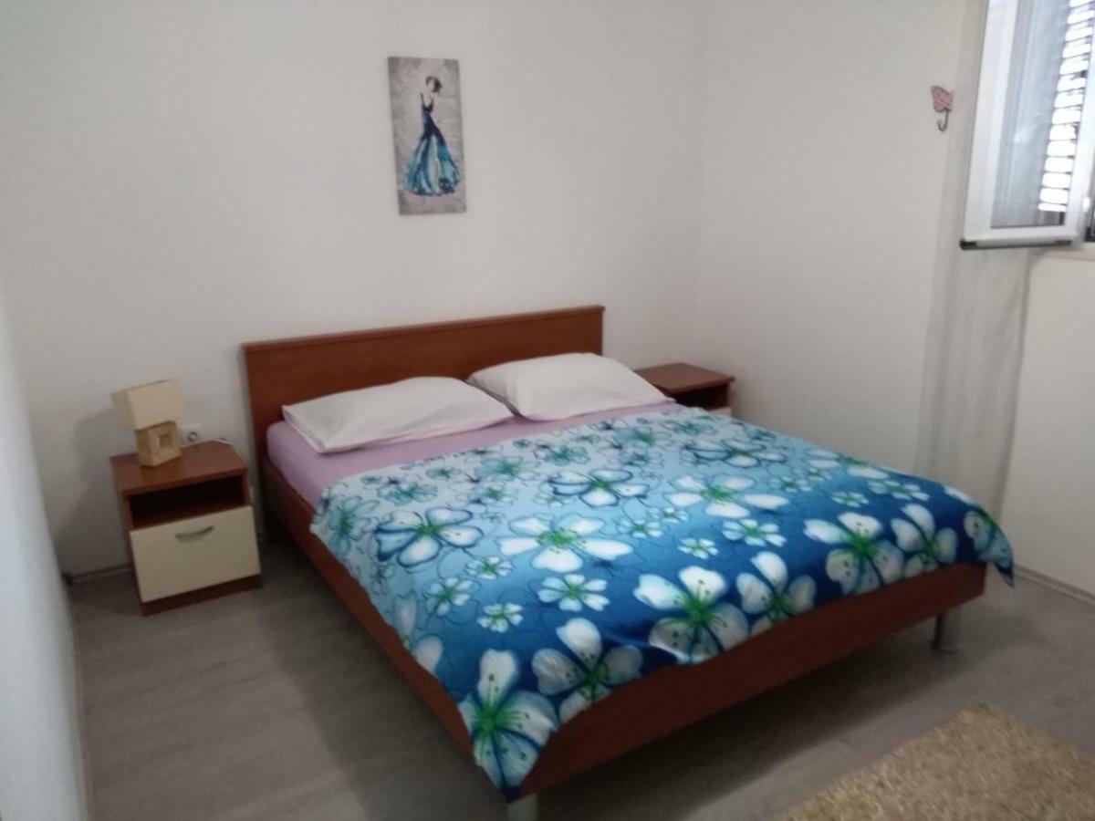 Apartments Kero Бибине Екстериор снимка