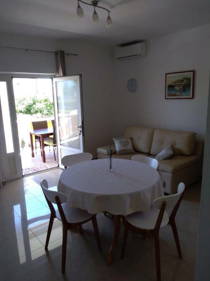 Apartments Kero Бибине Екстериор снимка