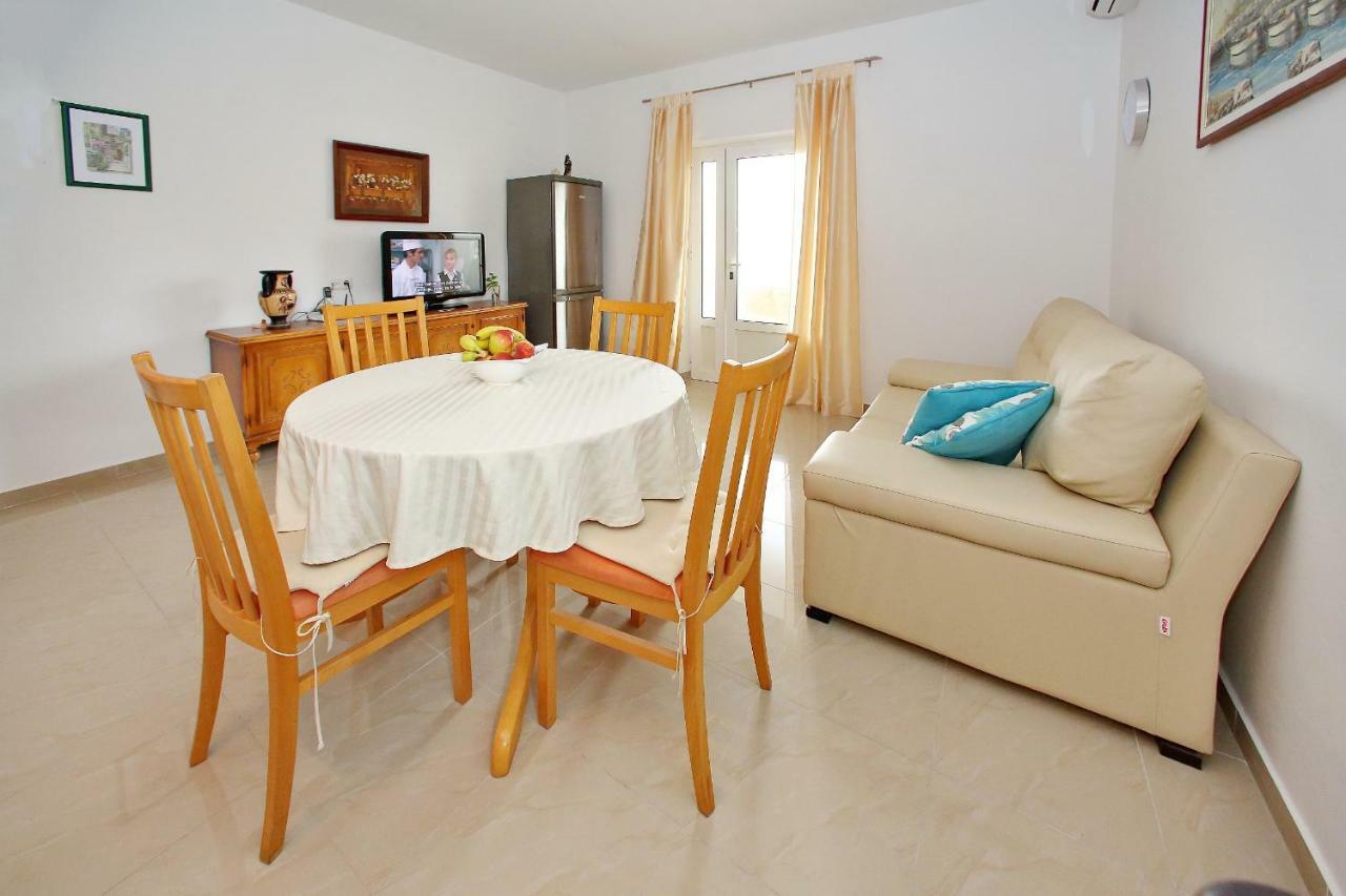 Apartments Kero Бибине Екстериор снимка