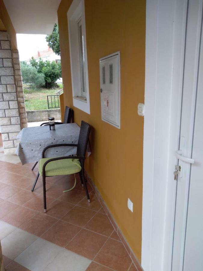 Apartments Kero Бибине Екстериор снимка