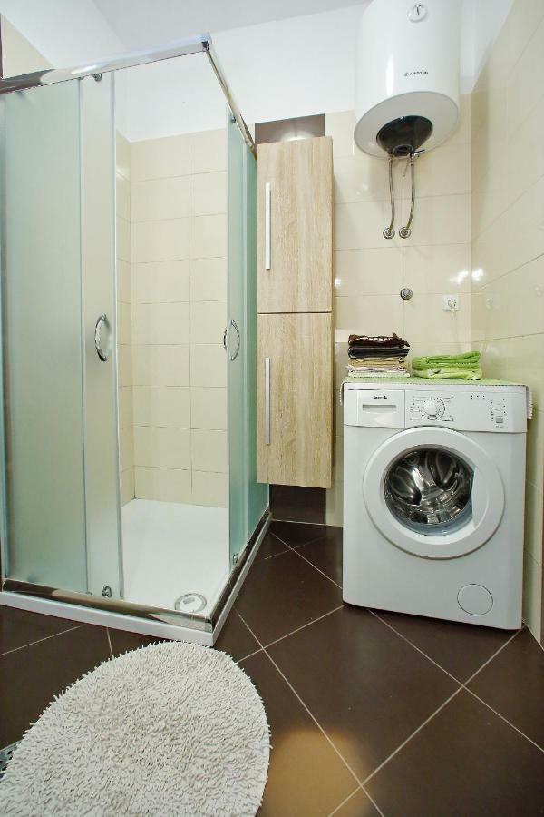 Apartments Kero Бибине Екстериор снимка