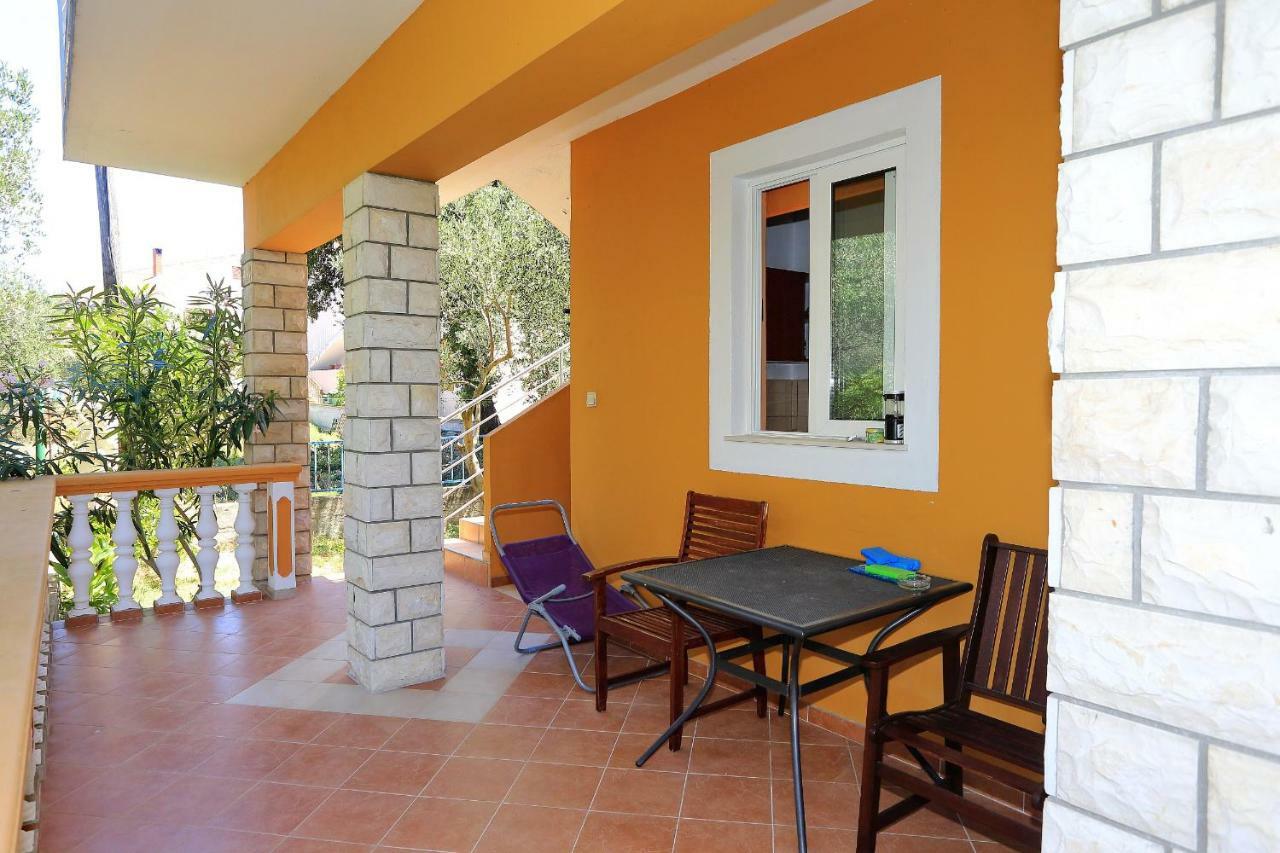 Apartments Kero Бибине Екстериор снимка