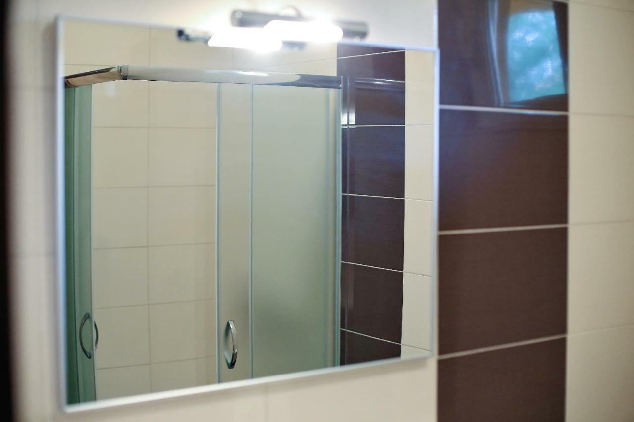 Apartments Kero Бибине Екстериор снимка